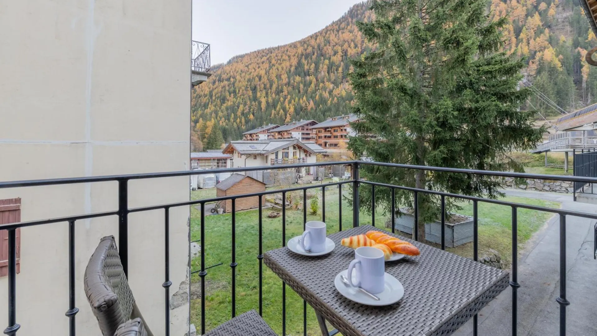 Vallorcine Apartments - Happy Rentals
