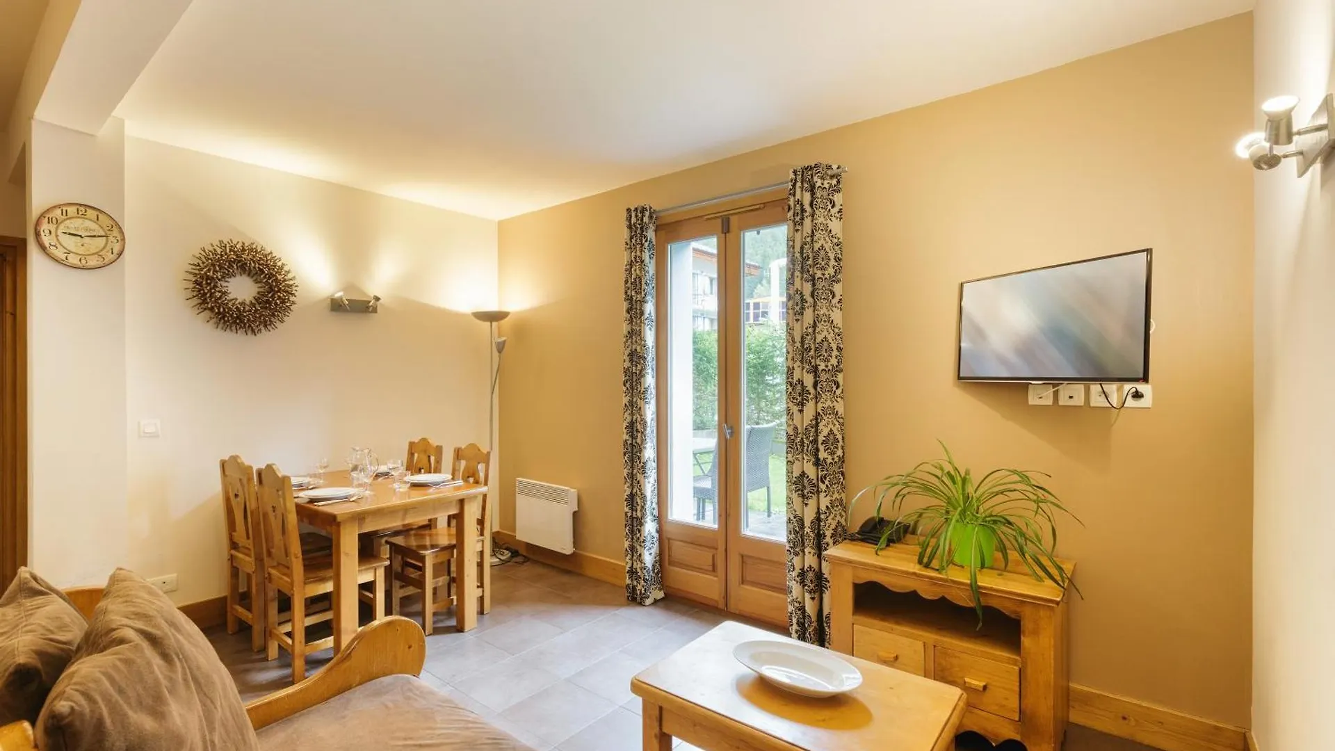 Vallorcine Apartments - Happy Rentals 0*,  France